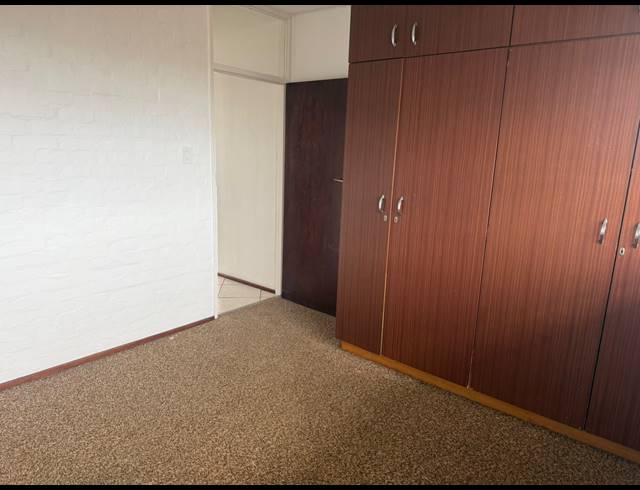 2 BEDROOM APARTMENT TO LET IN HUMEWOOD
